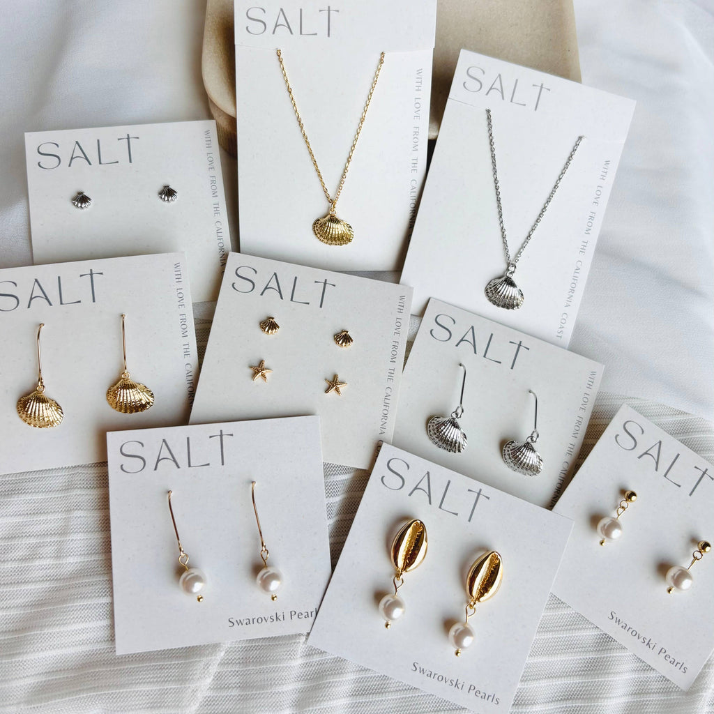 SEASHELL STUDS | silver | dainty shell stud earrings