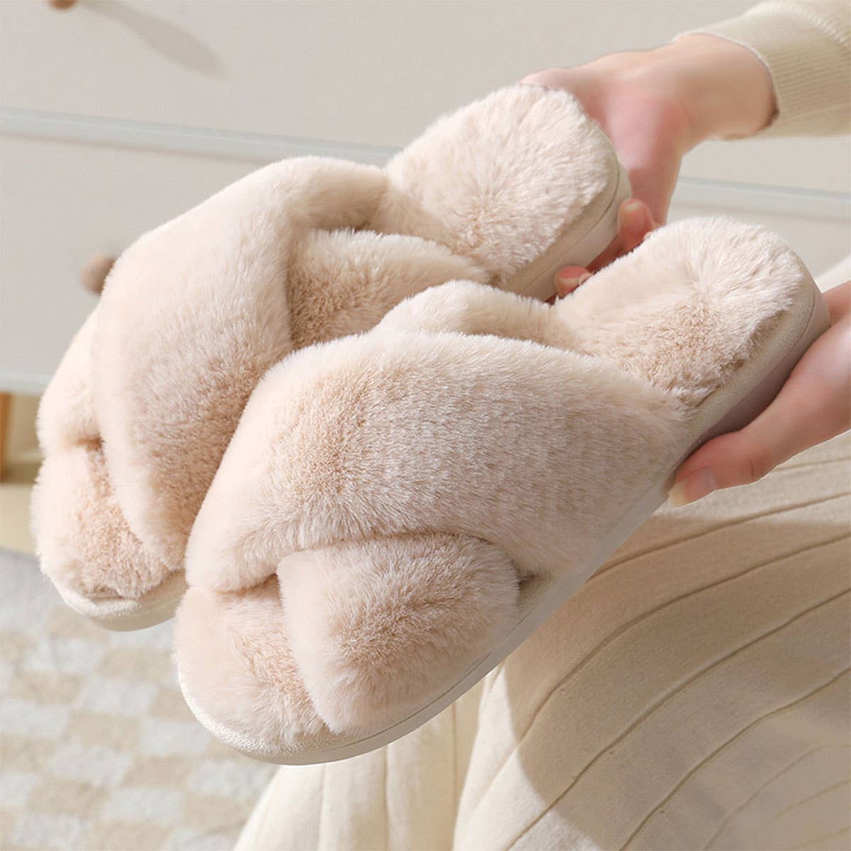 Faux Fur Criss Cross Slipper