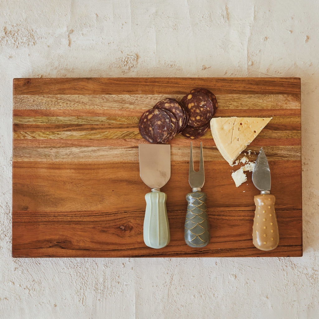 Acacia & Mango Wood Cutting Board