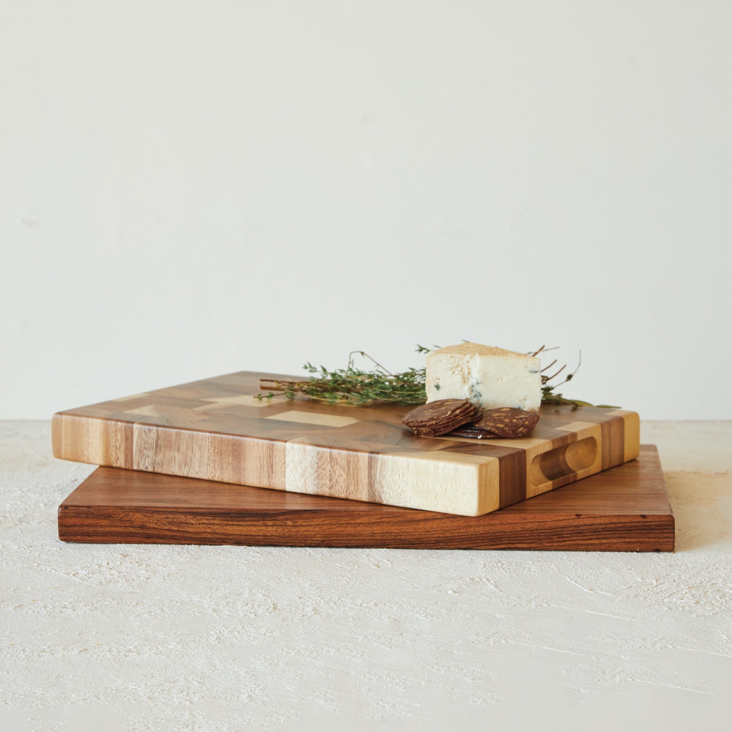 Acacia & Mango Wood Cutting Board