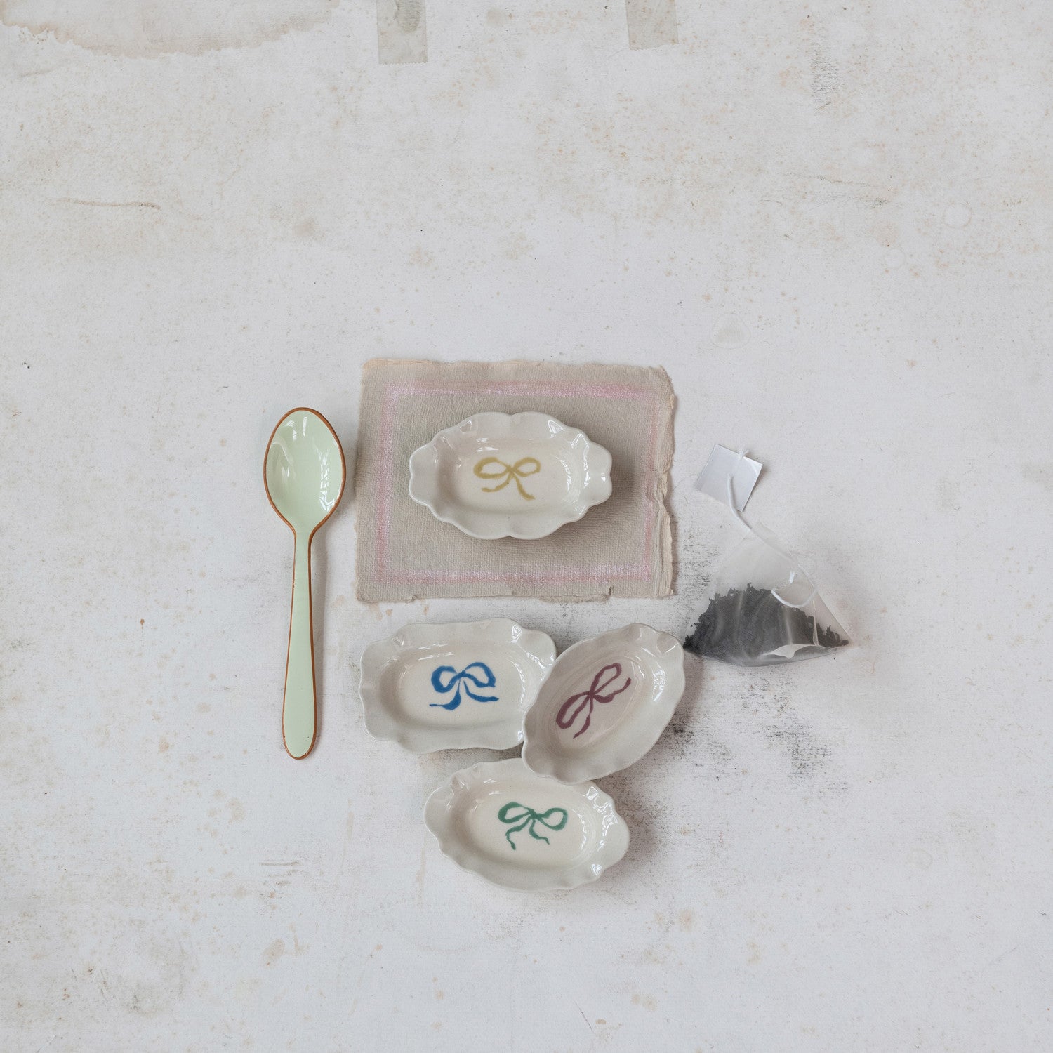 Stoneware Scalloped Dish with Bow