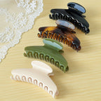 Glossy Fan Hair Clip
