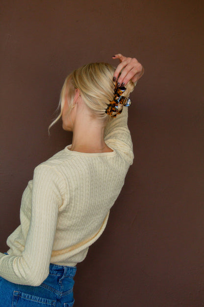 Tortoise Bow Claw Clip